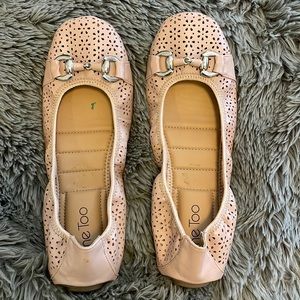 Me Too Lila flats, size 9